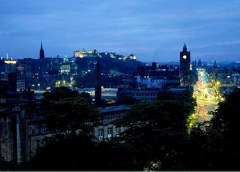 Noční Edinburgh.jpg